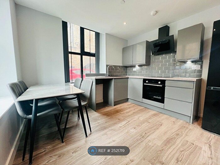 1 Bedroom Flat To Rent In Sunbridge Road, Bradford, BD1