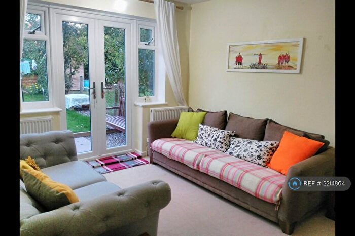 2 Bedroom Maisonette To Rent In Acacia Road, Leamington Spa, CV32