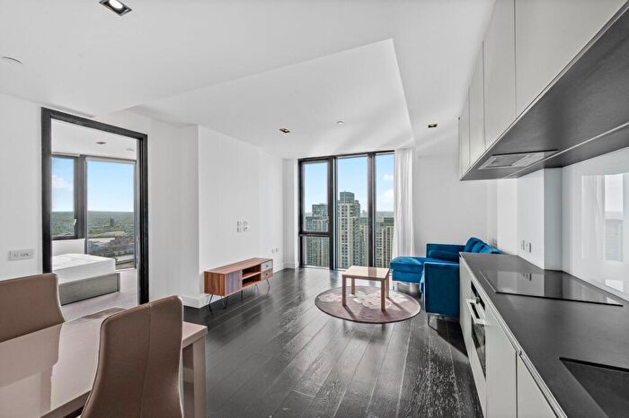 2 Bedroom Flat To Rent In Amory Tower, Marsh Wall, E14
