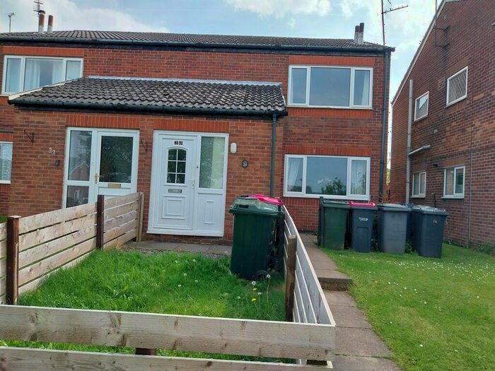 2 Bedroom Maisonette To Rent In Littlewood Way, Maltby, S66
