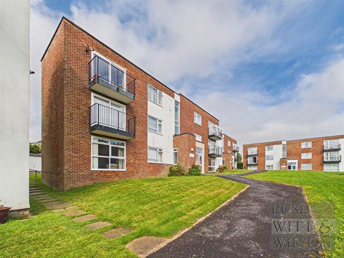 2 Bedroom Flat For Sale In West Hill Road, St Leonards On Sea, TN38