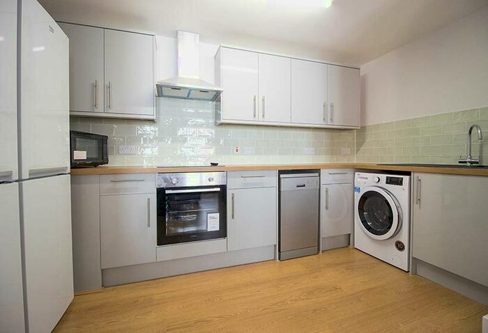 6 Bedroom Flat To Rent In Flat, -, Mansfield Road, Nottingham, NG1