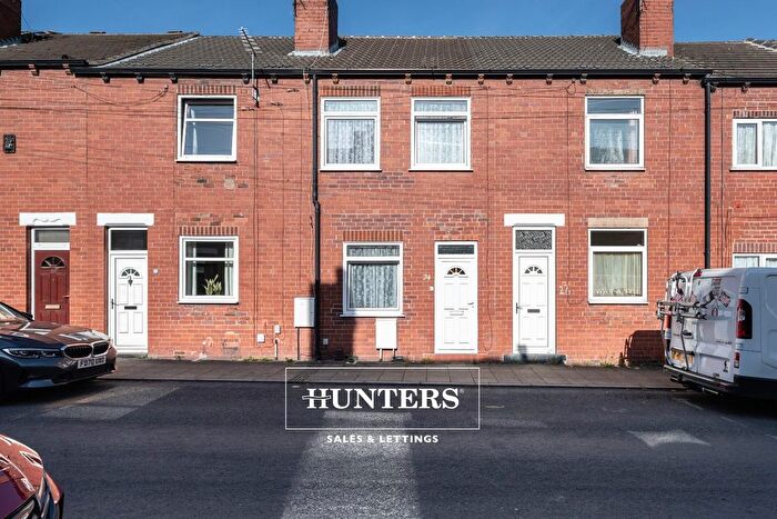 2 Bedroom Terraced House For Sale In King Street, Castleford, WF10