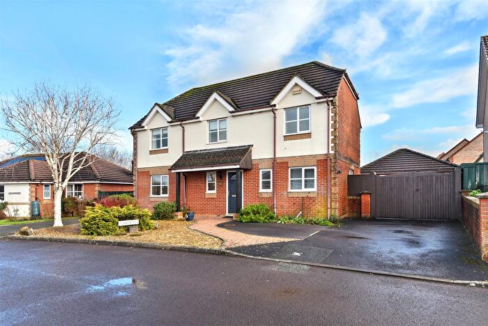 4 Bedroom Detached House For Sale In Swallowfields, Gillingham, SP8