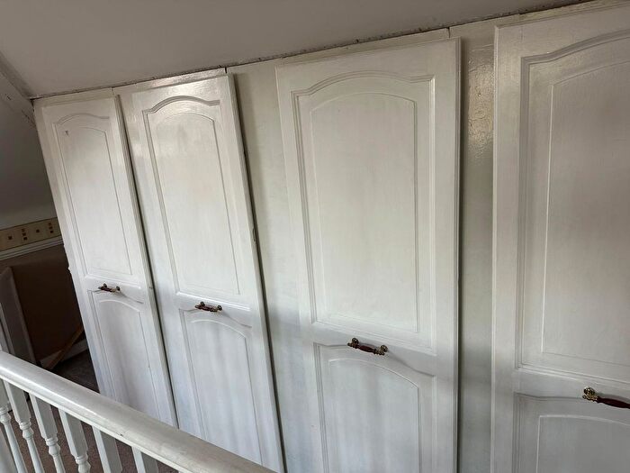 6 Bedroom Flat To Rent In Lytham Grove, Ealing, W5