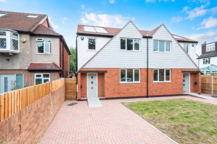 3 Bedroom Semi-Detached House For Sale In Ewell Park Way, Stoneleigh, KT17