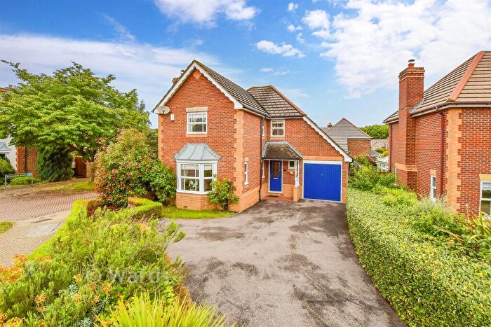 4 Bedroom Detached House For Sale In Anson Avenue, West Malling, Kent, ME19