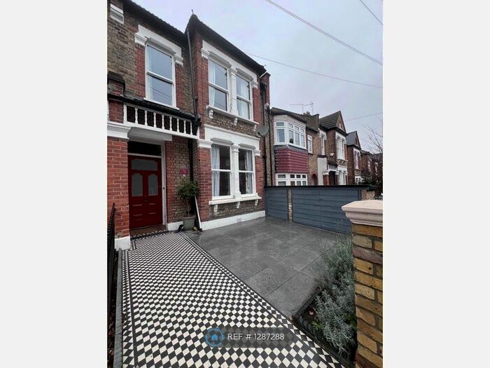5 Bedroom Terraced House To Rent In Kinveachy Gardens, London, SE7