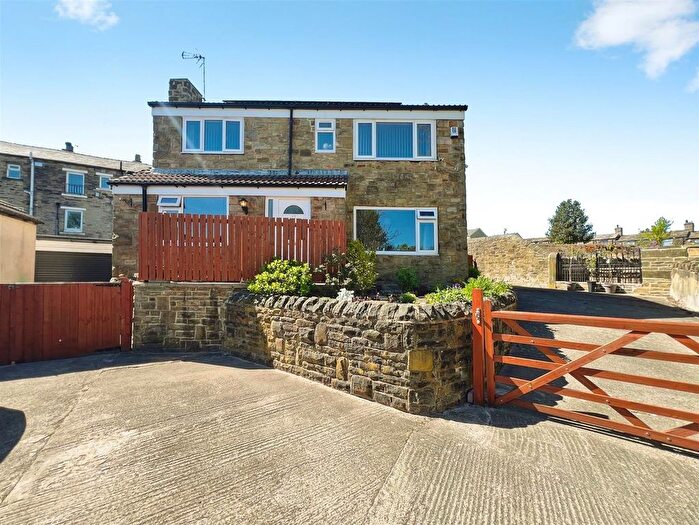 4 Bedroom Detached House For Sale In Chapel Walk, Bradford, BD2