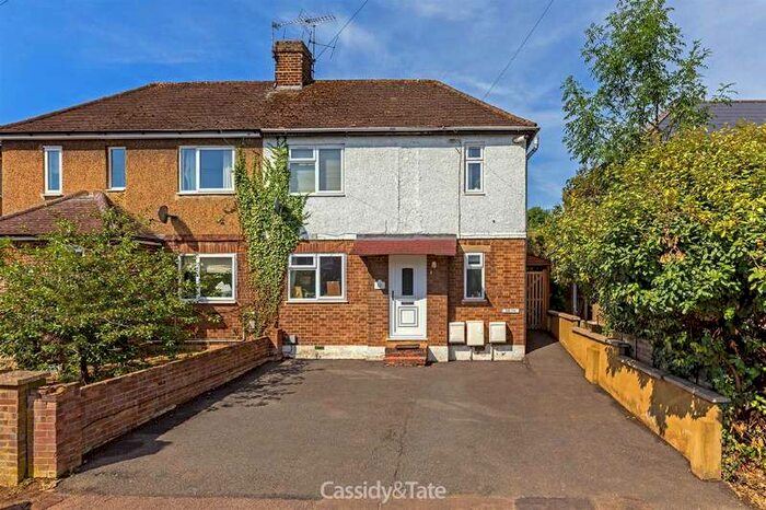 2 Bedroom Maisonette Flat To Rent In Common Rise, Hitchin, SG4