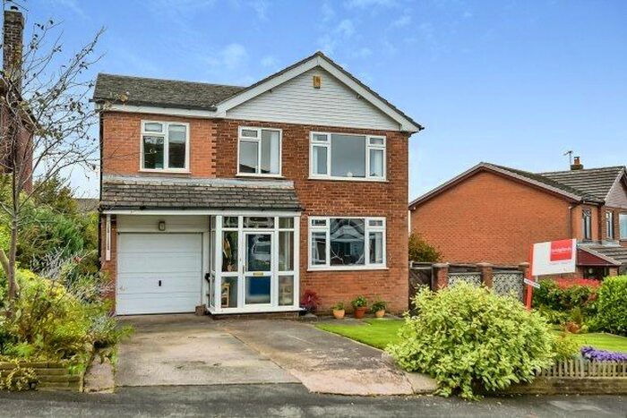 4 Bedroom Detached House To Rent In Dystelegh Road, Stockport, SK12