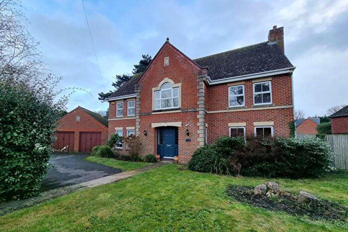 5 Bedroom Detached House For Sale In Highlands Road, Fareham, PO16