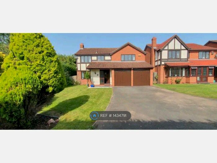 4 Bedroom Detached House To Rent In Welford Court, Leicester, LE2