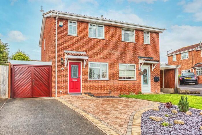 2 Bedroom Semi-Detached House To Rent In Pinecroft Court, Oakwood, Derby, DE21