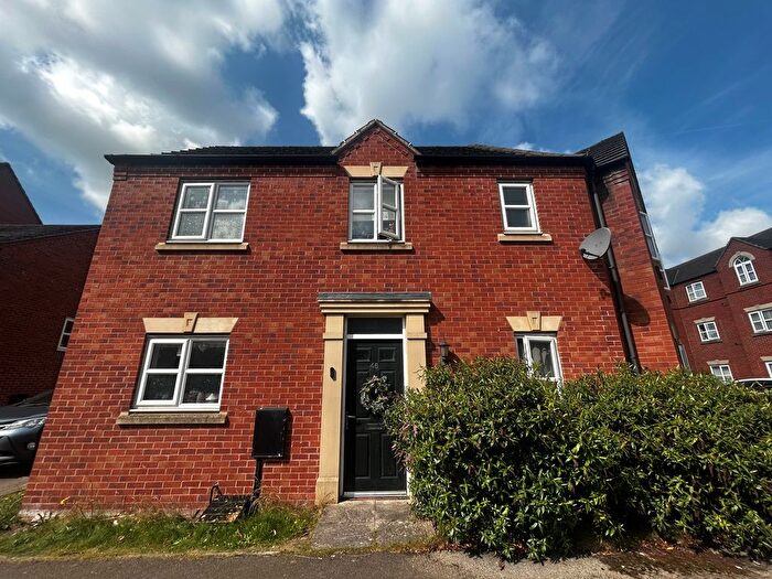 3 Bedroom Semi-Detached House To Rent In Blakeholme Court, Burton-On-Trent, DE14