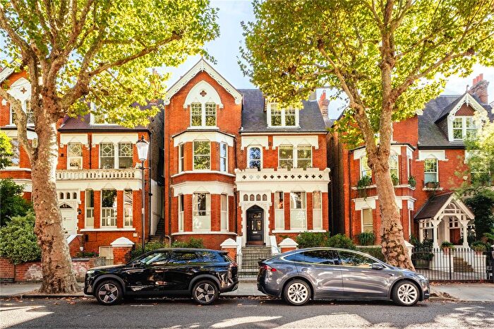 2 Bedroom Flat To Rent In Bassett Road, North Kensington, W10