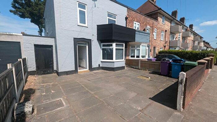 3 Bedroom Semi-Detached House To Rent In East Lancashire Road, Liverpool, L11