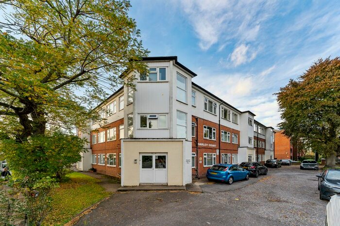 1 Bedroom Flat To Rent In Blake Hall Road, London, E11