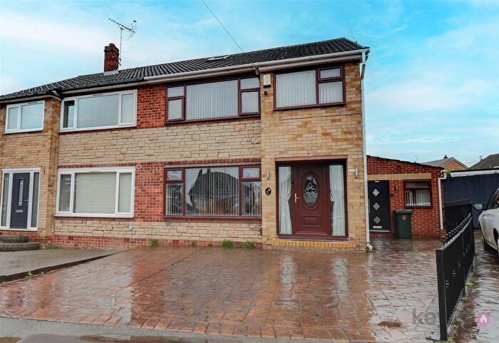 3 Bedroom Semi-Detached House For Sale In Pembroke Rise, South Anston, Sheffield, S25