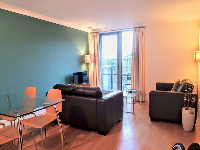 2 Bedroom Flat To Rent In Merchants Quay, East Street, Leeds, West Yorkshire, LS9