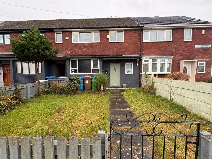 3 Bedroom Terraced House For Sale In York Road East, Middleton, Manchester, M24