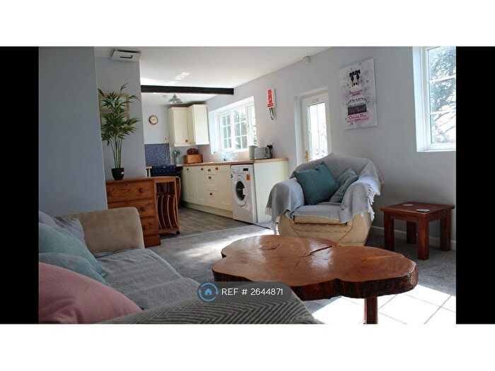 2 Bedroom Bungalow To Rent In Chenies Cottage, Newquay, TR8