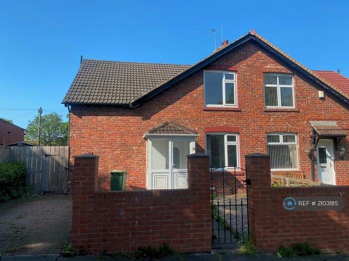 3 Bedroom Semi-Detached House To Rent In Watermill Lane, Gateshead, NE10