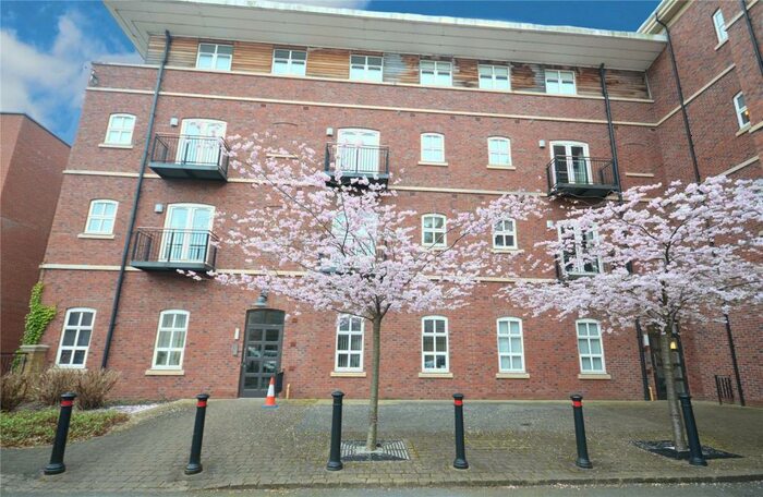 2 Bedroom Apartment To Rent In Waterside, Shirley, Solihull, West Midlands, B90