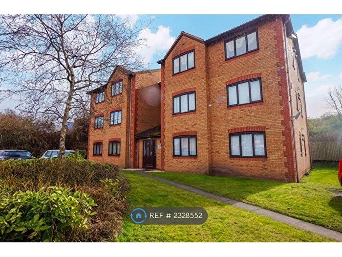 1 Bedroom Flat To Rent In Avern Close, Tipton, DY4