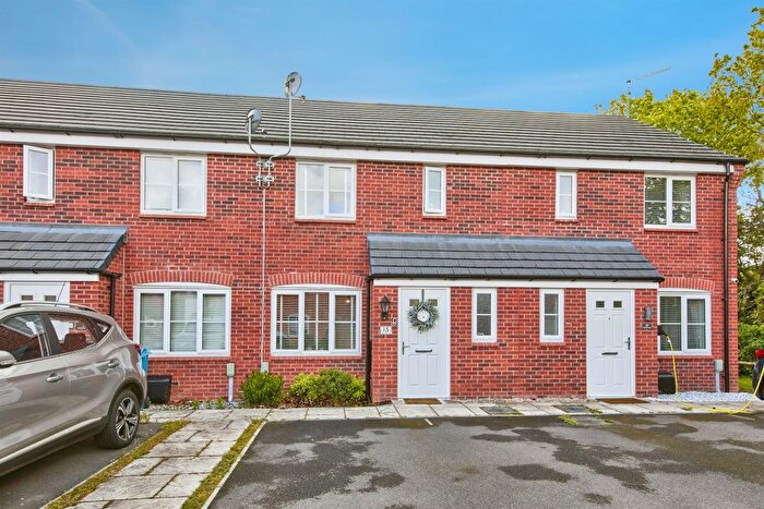 3 Bedroom Terraced House For Sale In Wolfscote Close, Oakwood, Derby, DE21