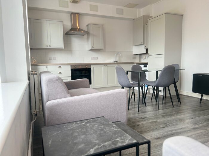 2 Bedroom Flat To Rent In Arch View Crescent, Liverpool, Merseyside, L1