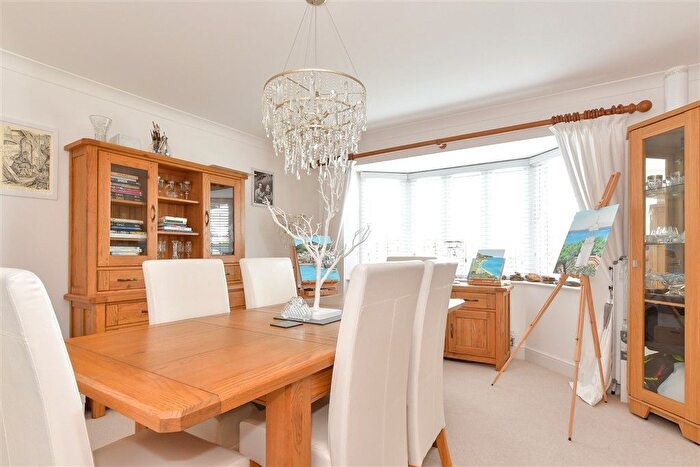 5 Bedroom Detached House For Sale In Oak Tree Close, Eastchurch, Sheerness, Kent, ME12