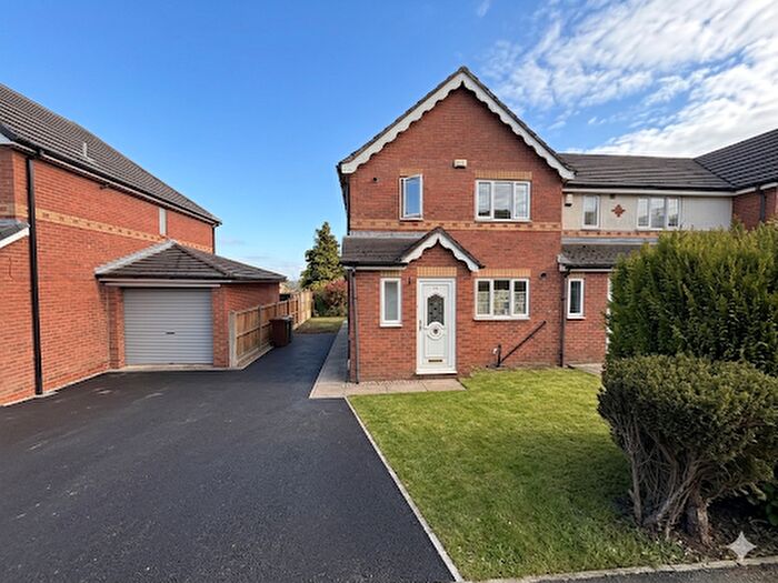 3 Bedroom Semi Detached House To Rent In Gloucester Avenue, Horwich, Bolton, Greater Manchester, BL6