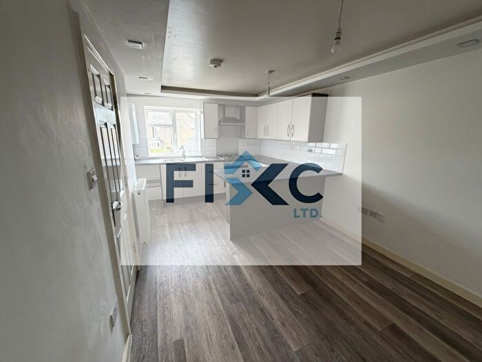 2 Bedroom Flat To Rent In Silver Street, Woodston, Peterborough, Cambridgeshire, PE2