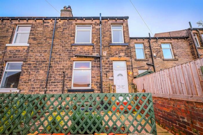 2 Bedroom Terraced House To Rent In Halifax Road, Huddersfield, HD3