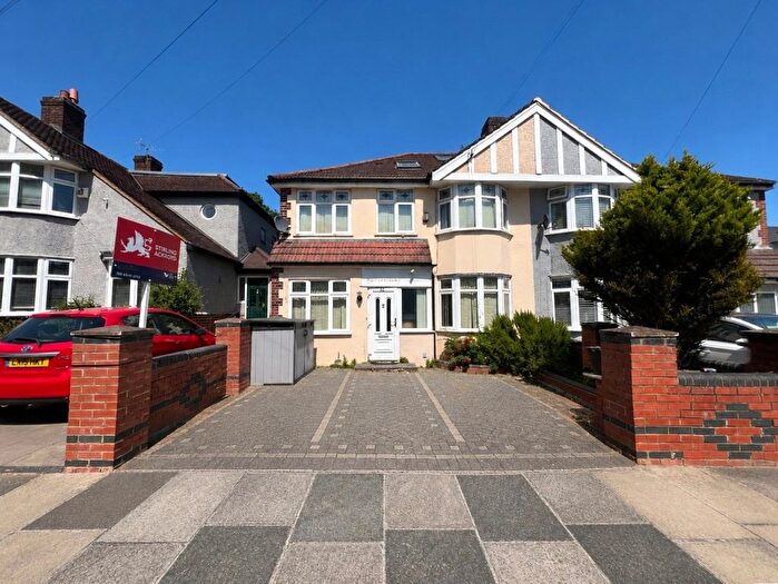 6 Bedroom Semi Detached House For Sale In Lyndhurst Avenue, Twickenham, TW2