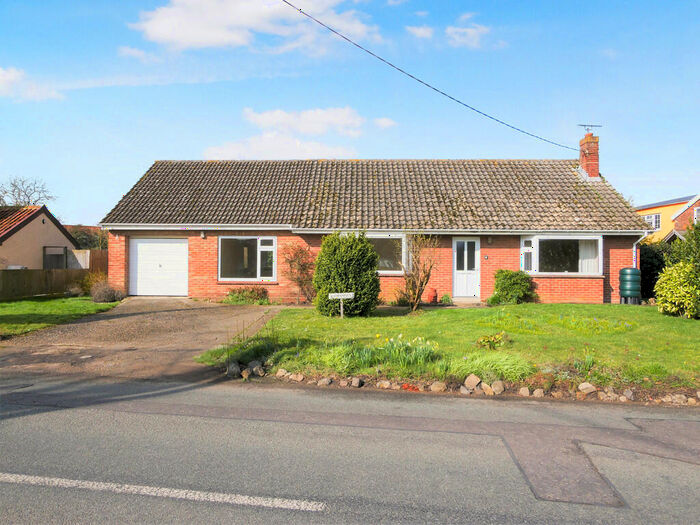 4 Bedroom Detached Bungalow For Sale In The Green, Pettaugh, IP14