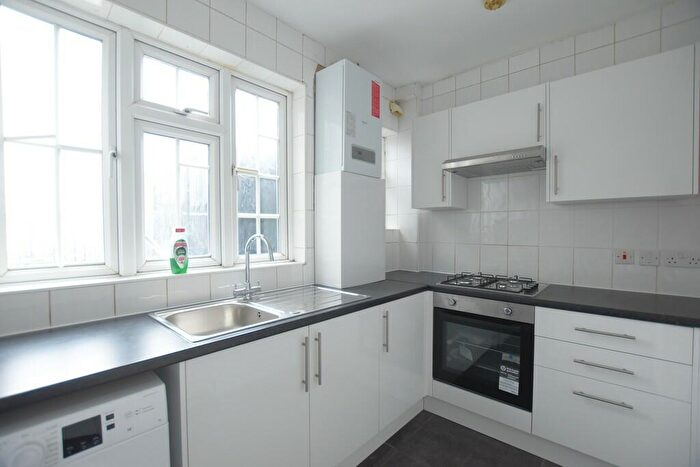 2 Bedroom Flat To Rent In High Street, Barkingside, IG6