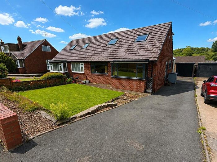4 Bedroom Semi-Detached House To Rent In Springbank Grove, Farsley, Leeds, West Yorkshire., LS28