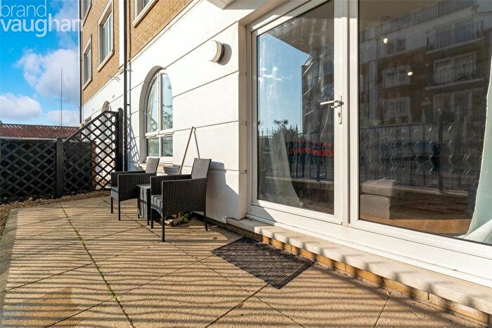 1 Bedroom Flat To Rent In Merton Court, The Strand, Brighton, BN2