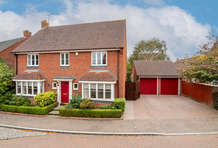 4 Bedroom Detached House For Sale In Markenfield Place, Kingsmead, Milton Keynes, MK4