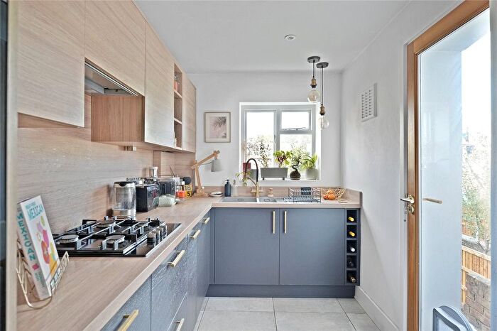 1 Bedroom Flat For Sale In Endymion Road, London, N4