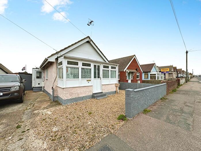 2 Bedroom Bungalow For Sale In Broadway, Jaywick, Clacton-on-Sea, CO15