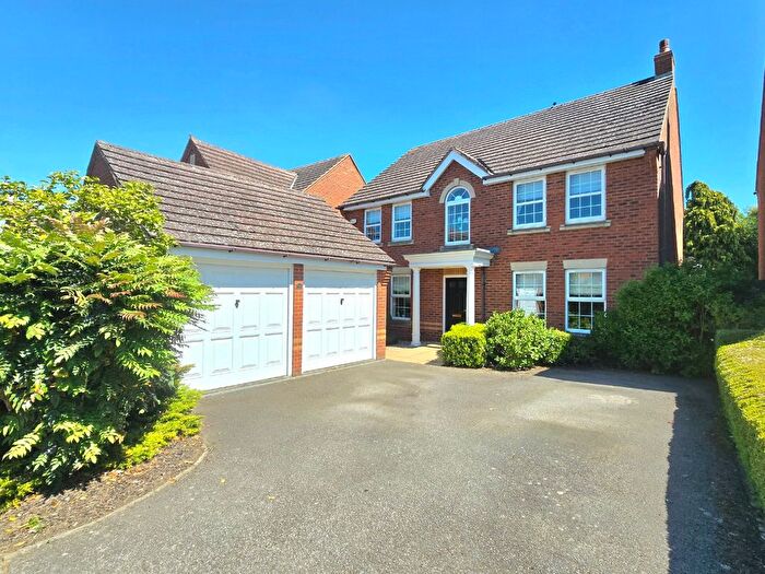 4 Bedroom Detached House For Sale In Pyke Way, Crick, Northamptonshire, NN6