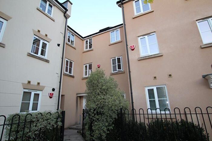 6 Bedroom Terraced House To Rent In Wood Mead - Stoke Gifford, BS16