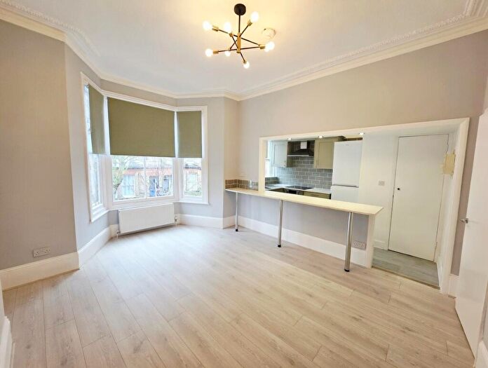 2 Bedroom Flat To Rent In Northwood Road, Highgate, N6