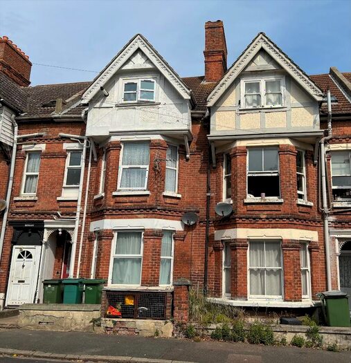 1 Bedroom Flat To Rent In Cambridge Gardens, Folkestone, Kent, CT20