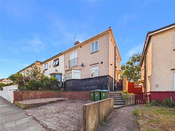 3 Bedroom Semi-Detached House For Sale In Thorntree Road, London, London, SE7