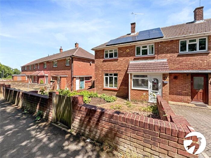 2 Bedroom Semi Detached House To Rent In Maidstone Road, Rochester, Kent, ME1