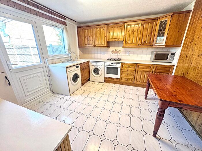 3 Bedroom Property To Rent In Skelley Road, Stratford, E15
